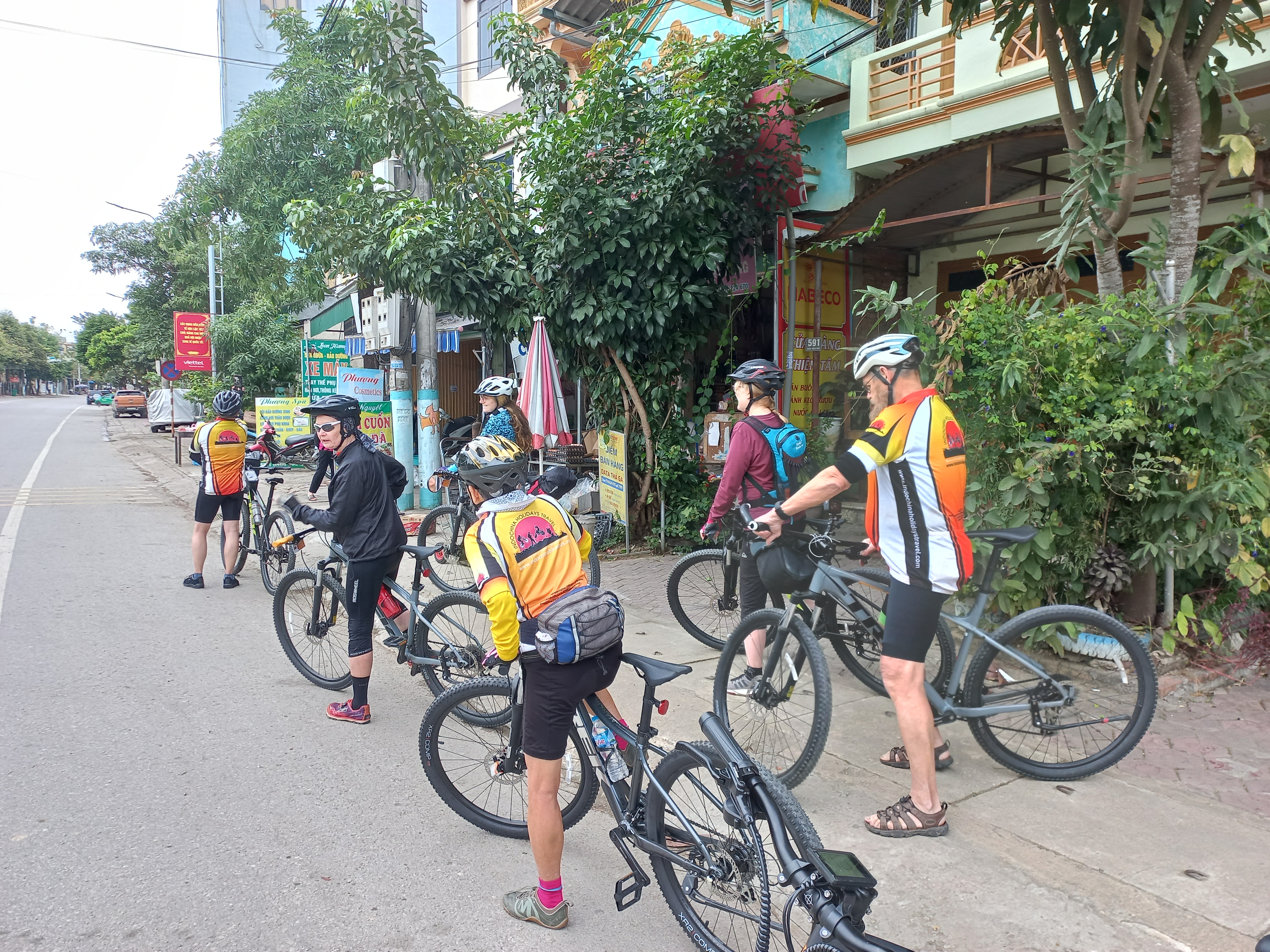 28 Days Thailand Cycling To Laos and Vietnam